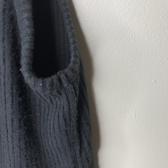 Wishlist womens black v-neck sweater tank top size medium - Picture 4 of 11
